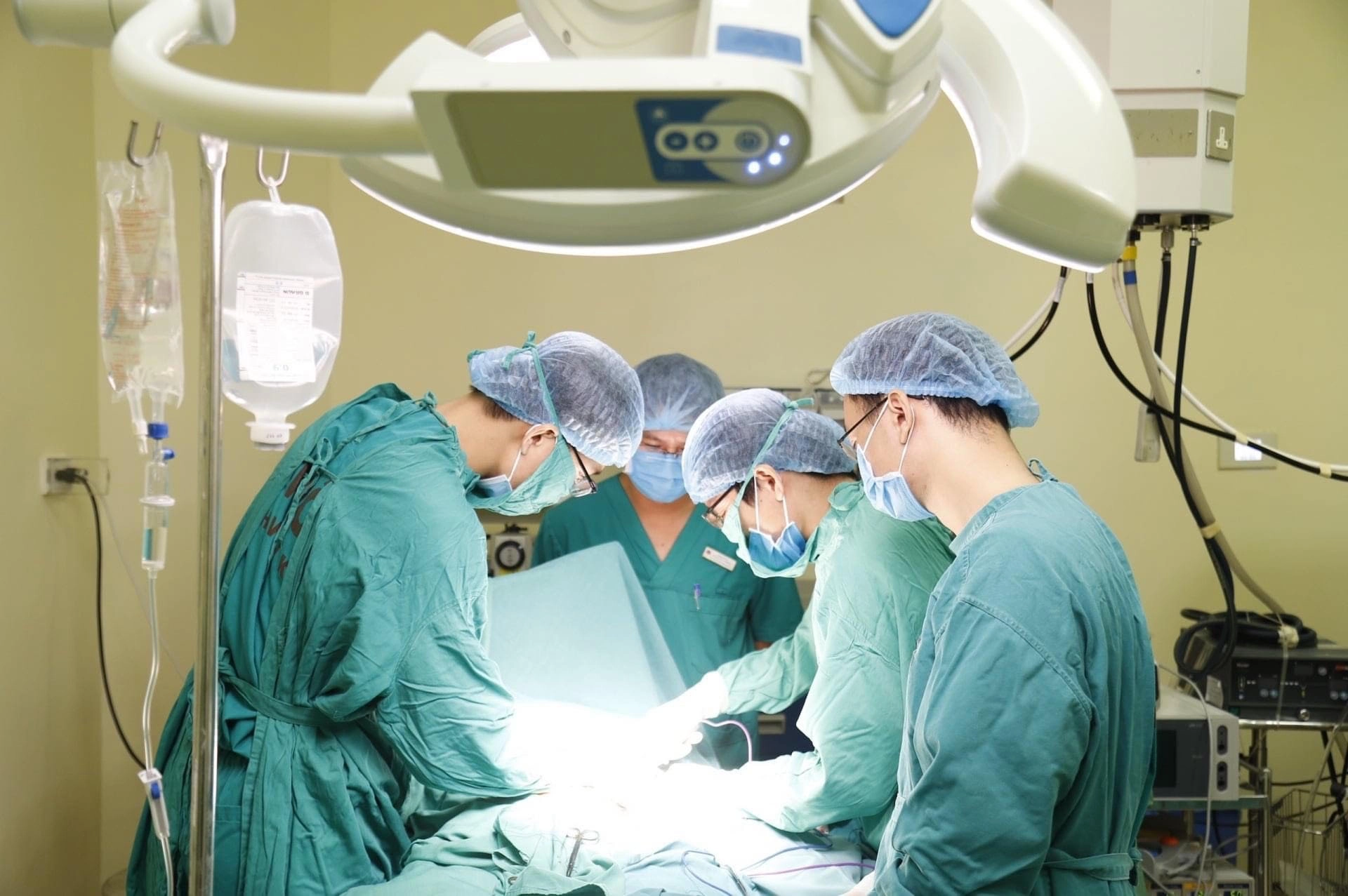 Người thầy thuốc cần xử trí nhanh trong các trường hợp khẩn cấp