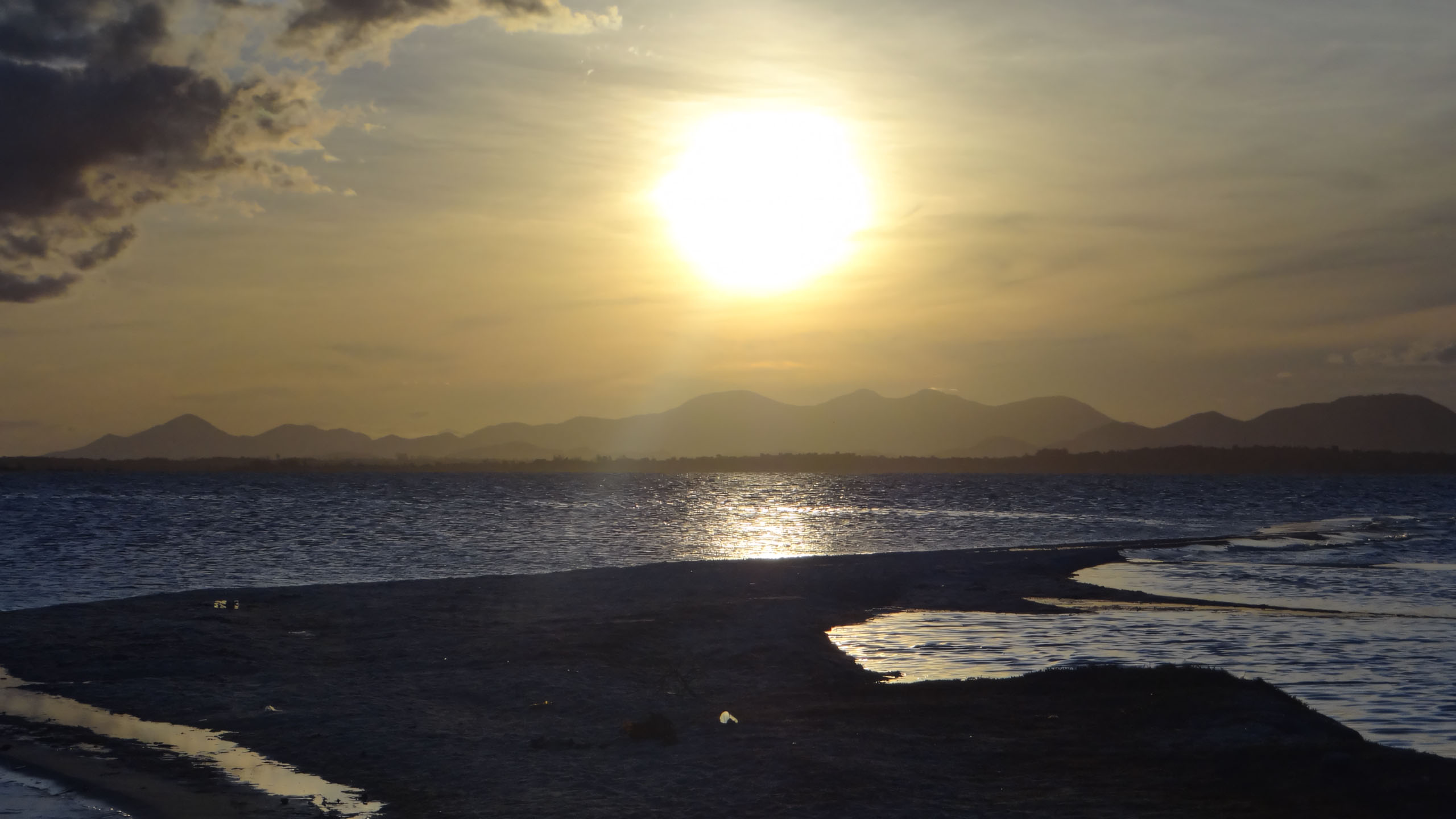 anh nen may tinh buon 2560px 1440px 2k 14