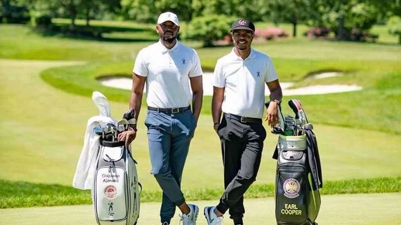 Golfer nên chú ý lựa chọn quần áo phù hợp với thời tiết