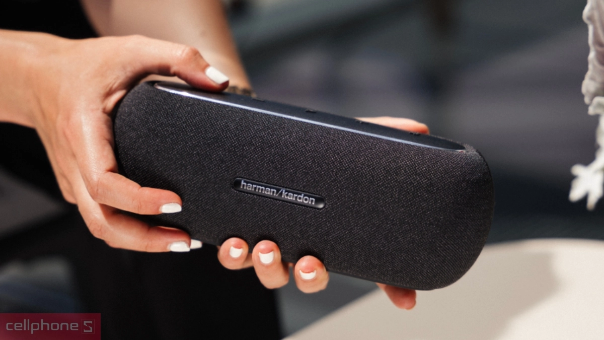 Loa Bluetooth Harman Kardon Onyx Studio 7