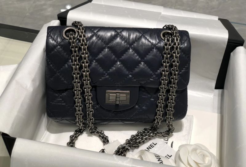 Mẫu túi 2.55 của Chanel