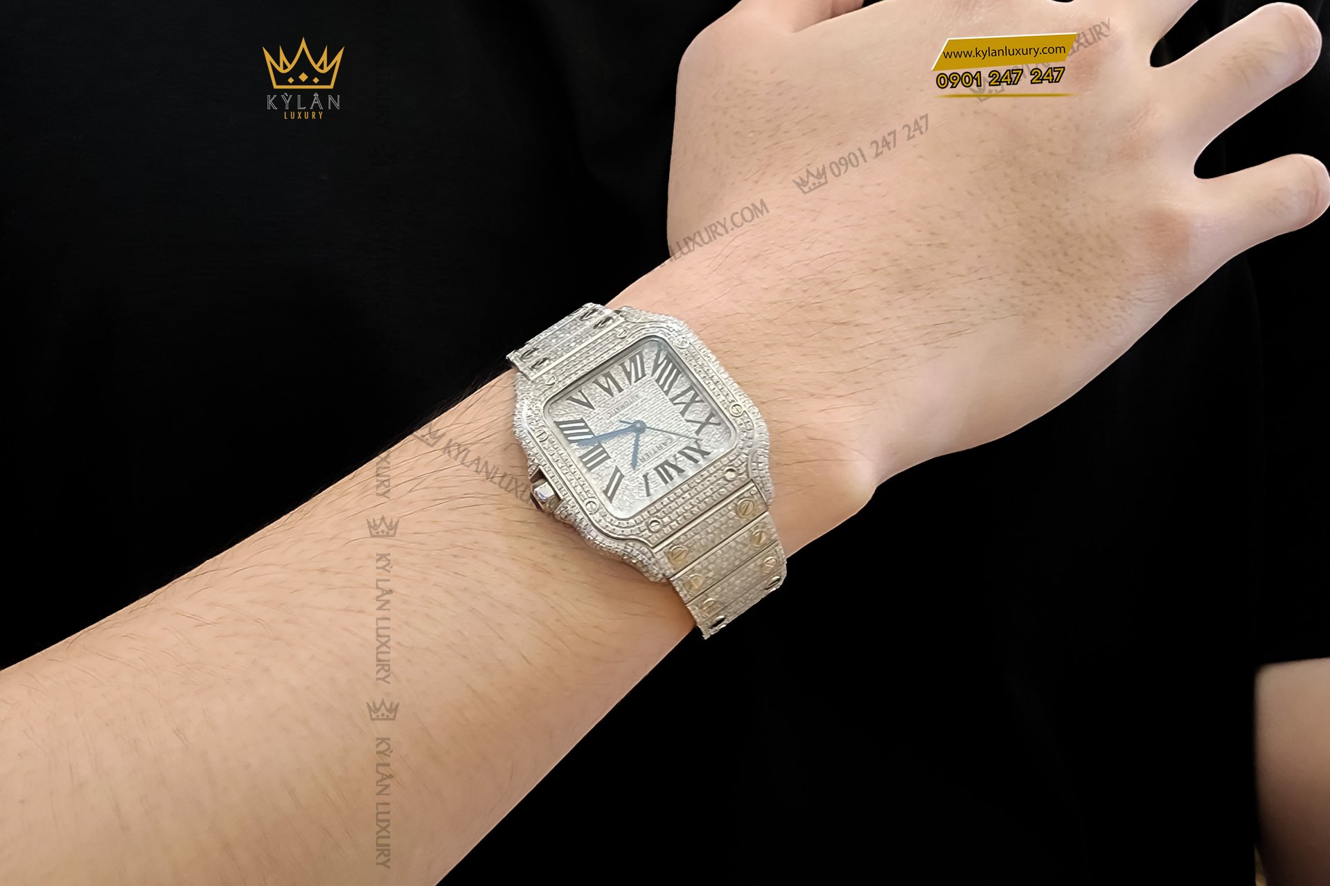 Kỳ Lân Luxury dong ho cartier santos de cartier medium size custom diamond wssa0029 7 Đồng hồ Cartier Santos De Cartier Medium Size Custom Diamond