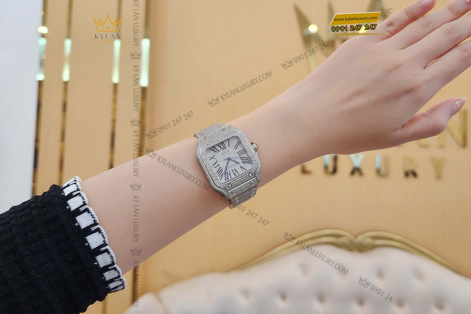 Kỳ Lân Luxury dong ho cartier santos de cartier medium size diamond wssa0029 5 1 Đồng hồ Cartier Santos De Cartier Medium Size Custom Diamond
