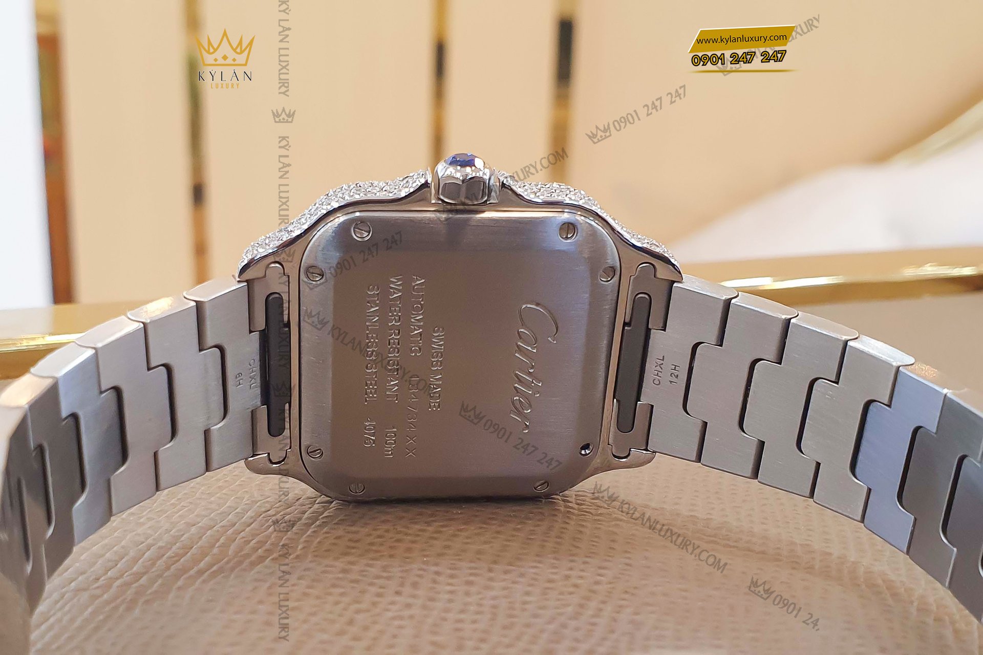 Kỳ Lân Luxury dong ho cartier santos de cartier medium size diamond wssa0029 7 Đồng hồ Cartier Santos De Cartier Medium Size Custom Diamond