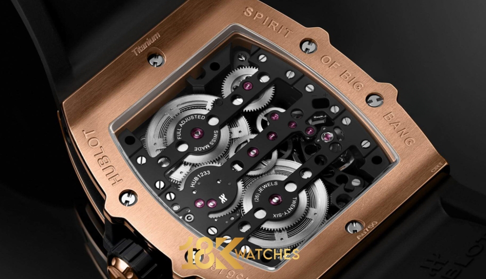 Điểm nhấn đặc biệt của mẫu đồng hồ nằm ở thiết kế skeleton, nơi mọi chi tiết của bộ máy Calibre HUB1233 đều được phô diễn tinh xảo
