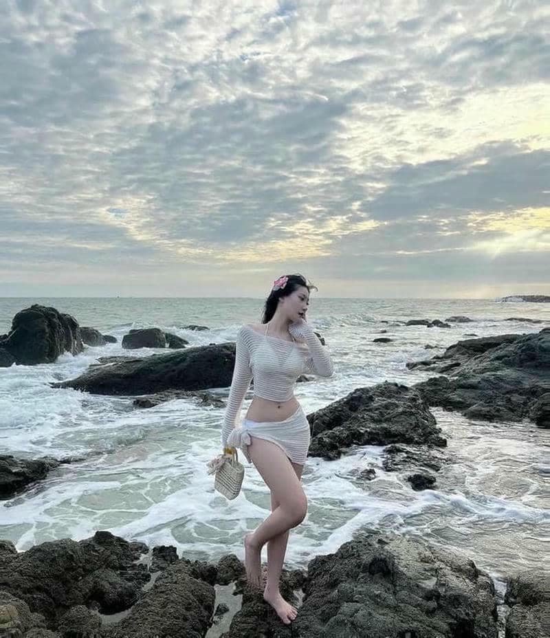 gái xinh douyin bikini cá tính