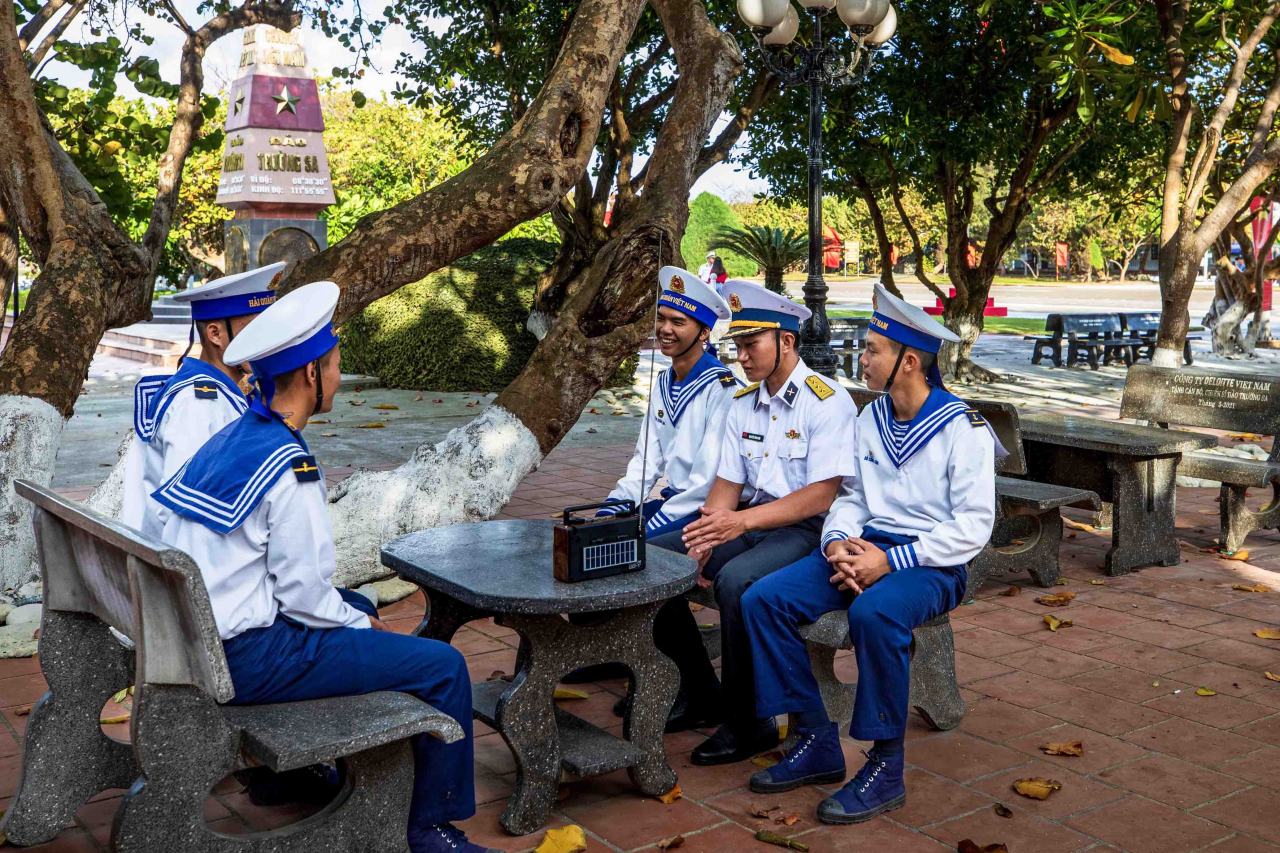 LÍNH ĐẢO YÊU VĂN NGHỆ (Kỳ 4): Khi nhà báo hoá thân thành văn công