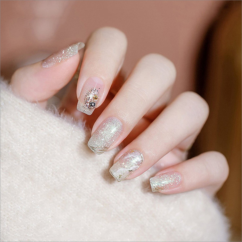 mẫu nail chụp ảnh cưới