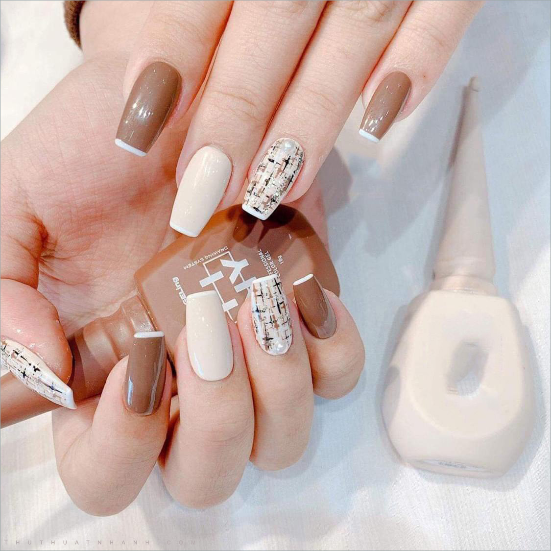 mẫu nail chụp ảnh cưới