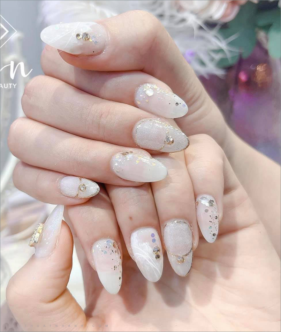 mẫu nail chụp ảnh cưới