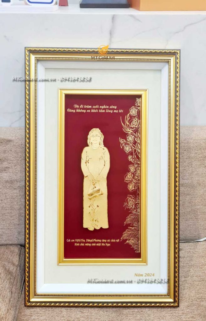 Quà tặng sinh nhật mẹ tuổi 60 - tranh chân dung mẹ