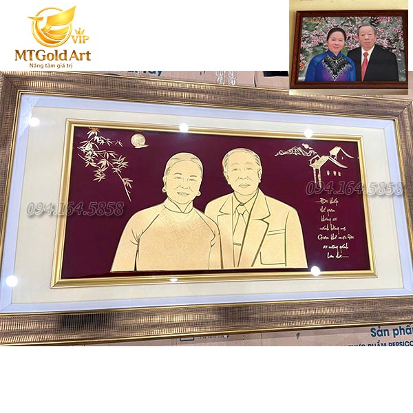 Quà mừng thọ cho bố mẹ- tranh chân dung cha mẹ dát vàng