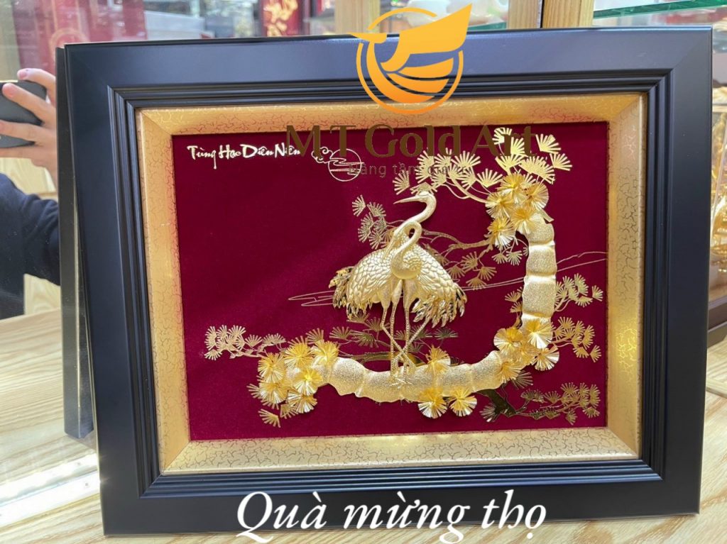 Quà mừng thọ- Tranh tùng hạc hiên diên dát vàng để bàn