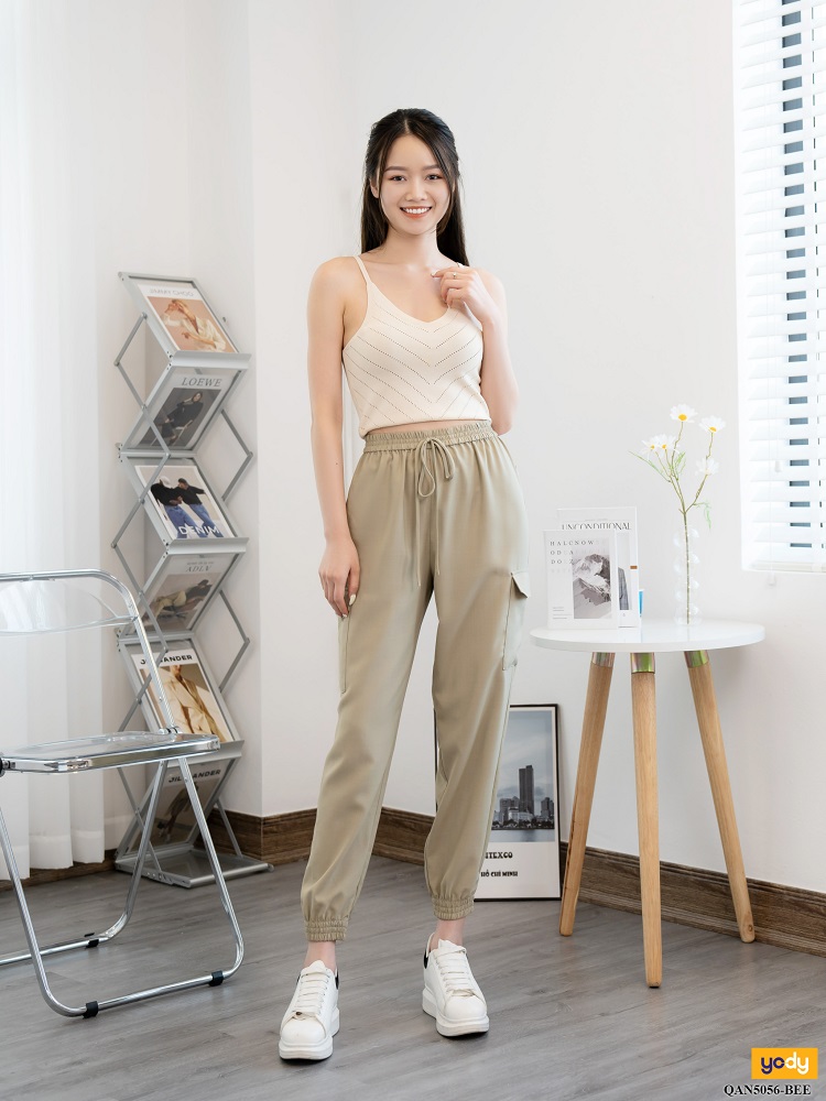 Mẫu quần jogger nữ ống rộng