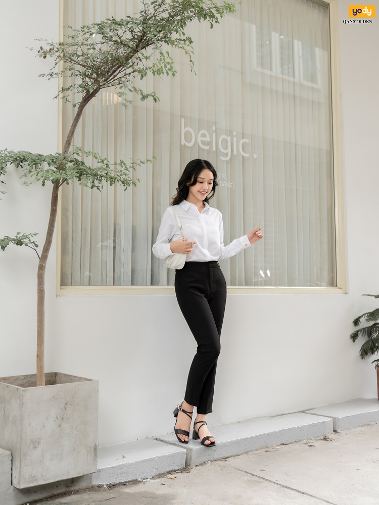 Sơ mi trắng phối quần ống rộng