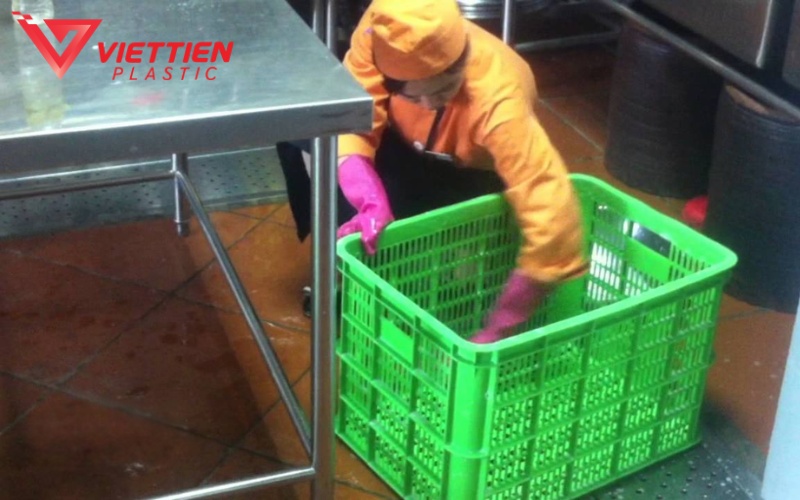 Sọt nhựa dễ dàng lau chùi và vệ sinh sau khi dùng đựng thực phẩm, hàng hóa