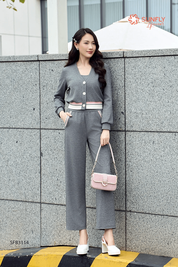 Goi-y-5-set-do-di-choi-Tet-cho-nu-thanh-lich-va-tinh-te-9.webp
