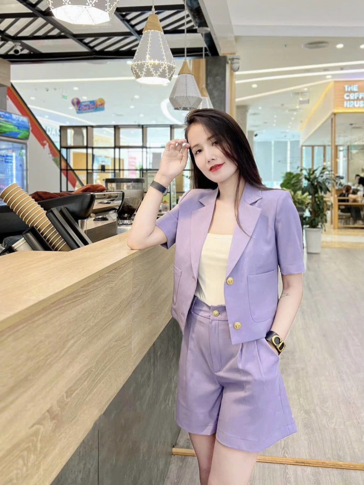 Set bộ thanh lịch.