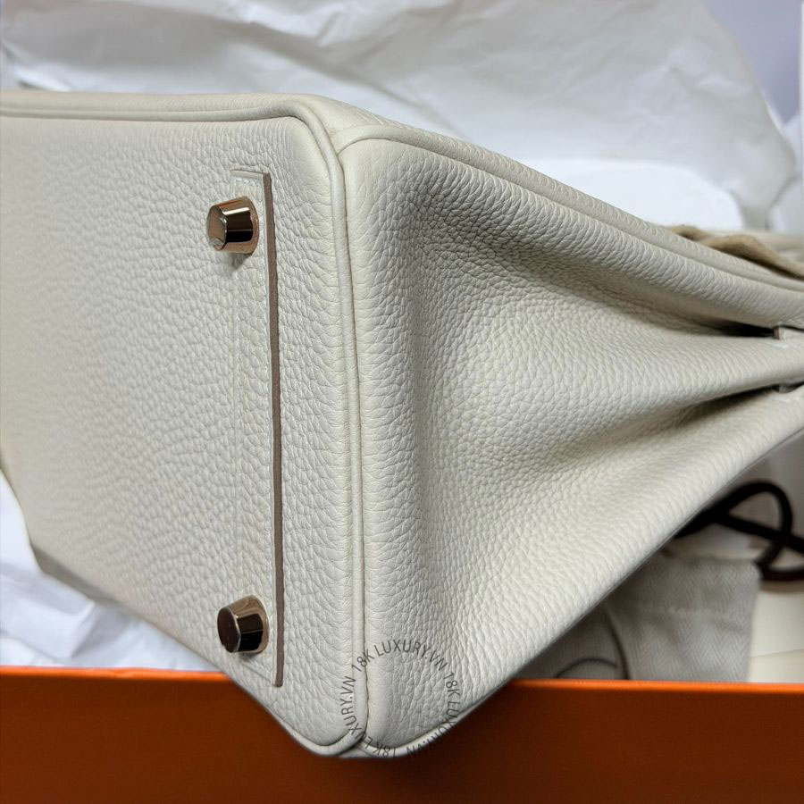 Da Togo là một trong những chất liệu được yêu thích nhất trong các dòng túi Hermes chính hãng