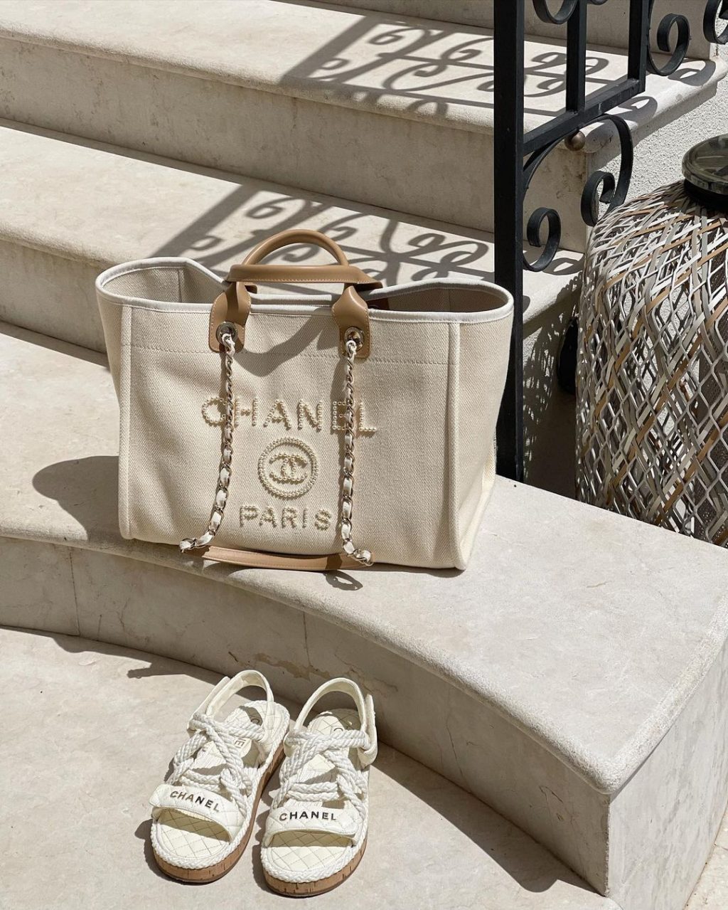 túi tote loewe màu đen