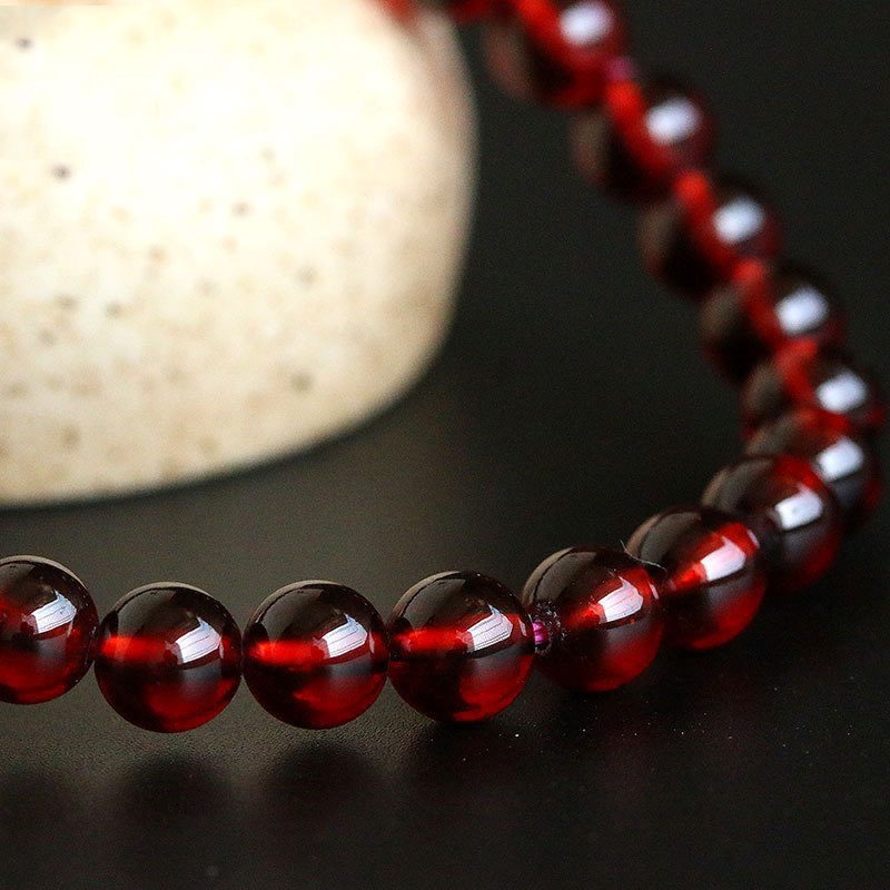 Vòng tay đá garnet phong thủy Phước Lộc Đà Nẵng