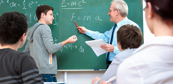 Tình huống sư phạm xảy ra trên lớp và cách xử lý