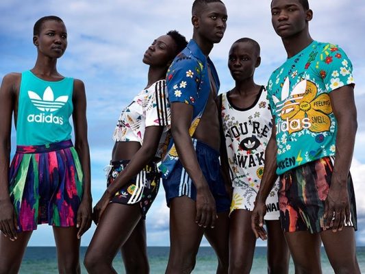 Cách Nhận Biết Quần Áo Adidas Chính Hãng