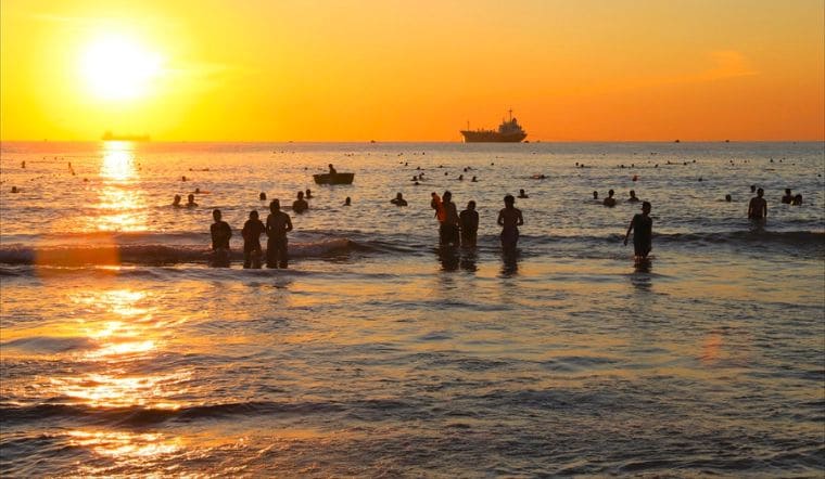 Bài văn tả cảnh biển quê em lớp 3 ngắn gọn