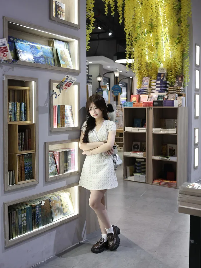 Gái xinh 2k12 thu hút nhờ vẻ đẹp hiền lành