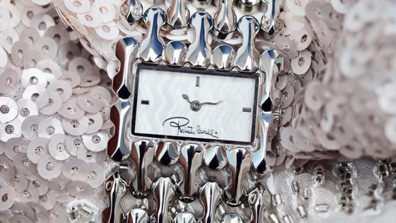 Đồng hồ Roberto Cavalli sử dụng những chất liệu tốt nhất