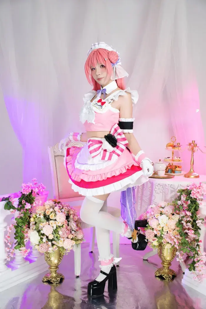 Cosplay nude maid hồng lồn ướt nhẹp