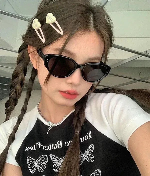 Chụp hình gái 2k đeo kính nét đẹp ngọt ngào