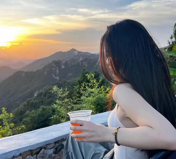 ảnh gái xinh che mặt 2