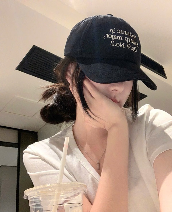 ảnh gái xinh che mặt 3
