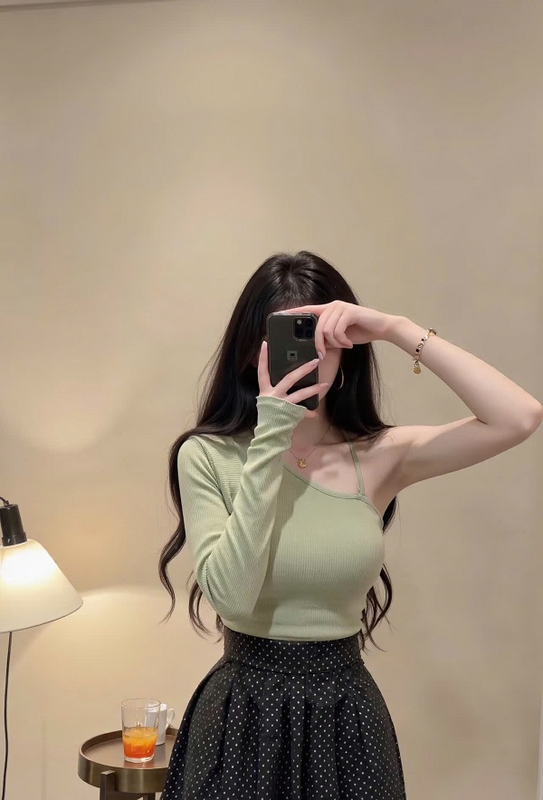 ảnh gái xinh che mặt 20