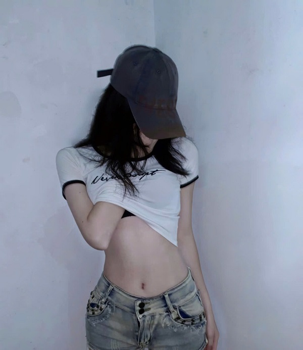 ảnh gái xinh che mặt 33