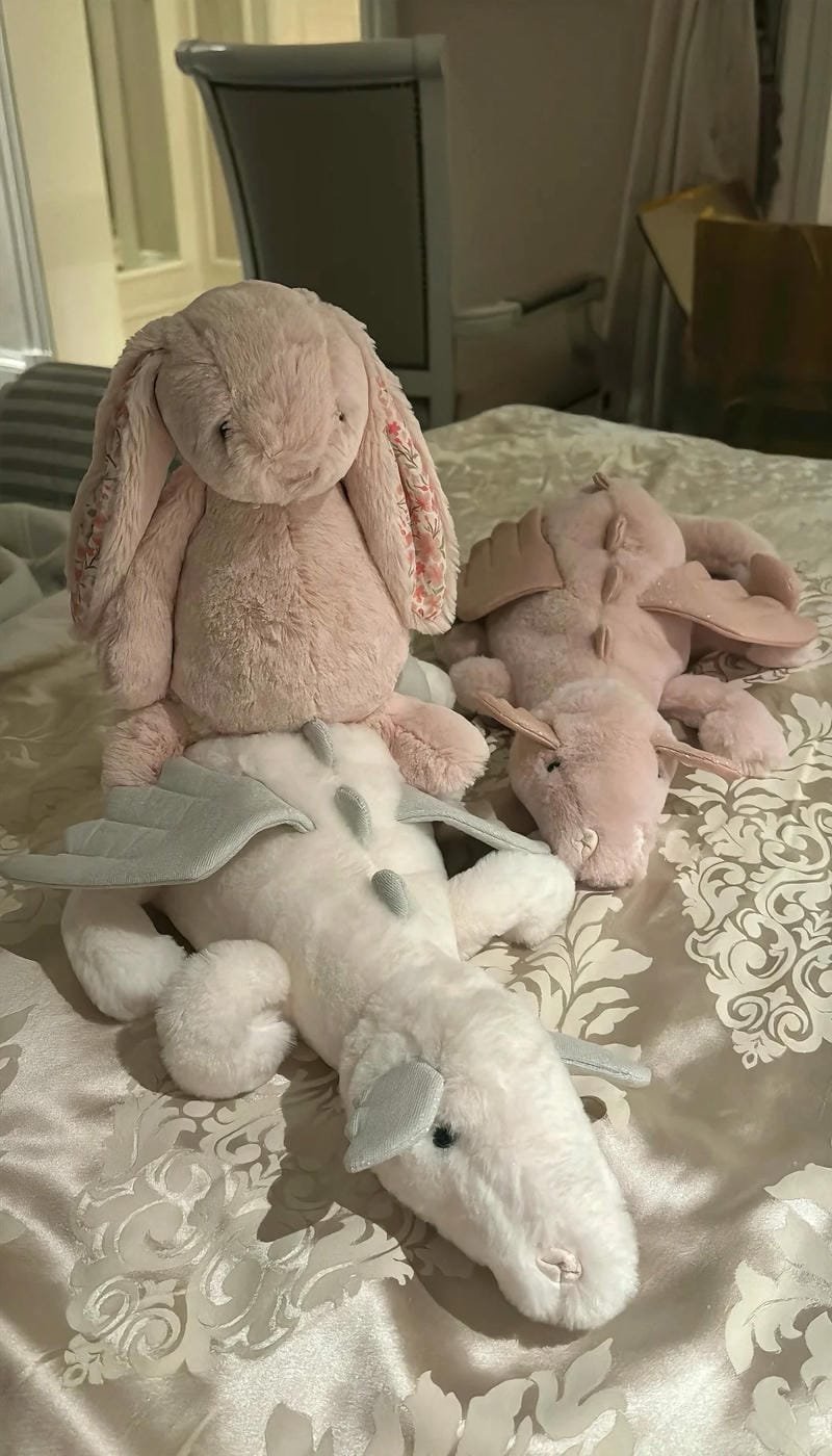 Hình nền con thỏ cute với đôi tai dài đáng yêu