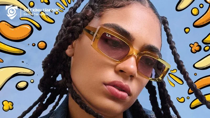 Kính mát chữ nhật Ray-Ban tròng màu - mẫu mắt kính hot trend nữ đầy cá tính. Thiết kế phá cách giúp bạn nổi bật giữa đám đông.