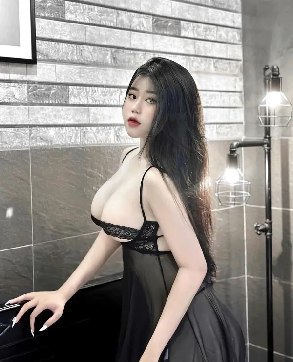 Loạt hình ảnh gái 2k3, vòng ngực tươi trẻ, tràn đầy năng lượng
