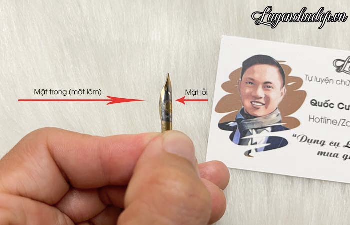 Cầm bút sai cách không chỉ viết xấu mà còn gây dị tật cổ tay