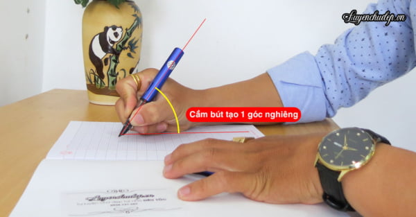 Cá định vị hỗ trợ cầm bút đúng